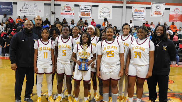 Girls-Basketball-Championship-Game